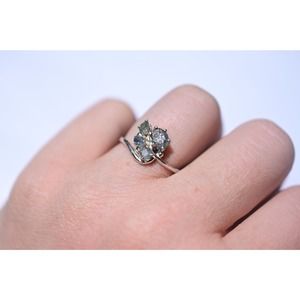Elegant Silver Ring with Clustered Raw Gemstones - Unique Handcrafted Jewelry